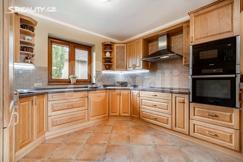 Prodej  rodinného domu 200 m², pozemek 1 460 m², Komenského, Mělník