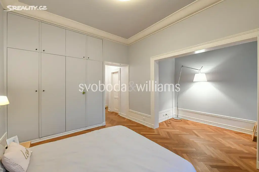 Prodej bytu 5+1 204 m², Trojanova, Praha 2 - Nové Město