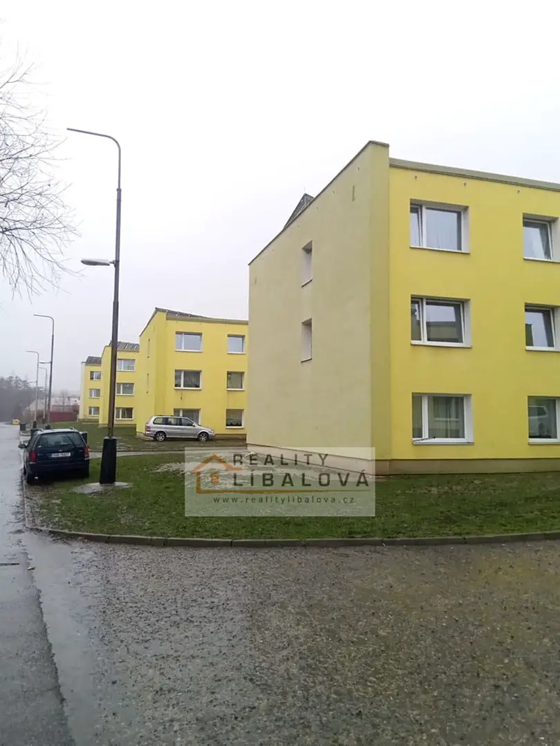 Pronájem bytu 2+1 76 m², Rokle - Hradec, okres Chomutov