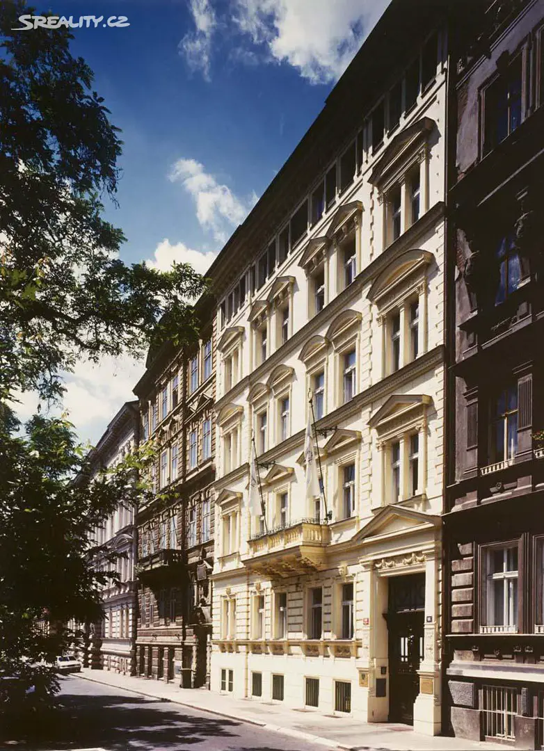 Prodej bytu 4+1 198 m², Janáčkovo nábřeží, Praha 5