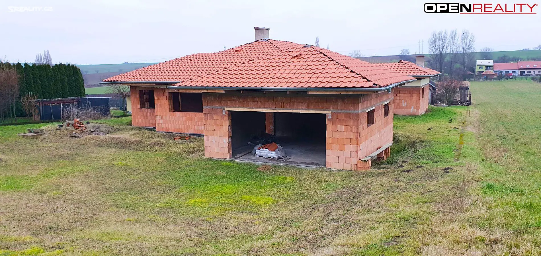 Prodej  rodinného domu 330 m², pozemek 2 361 m², Moravany, okres Hodonín
