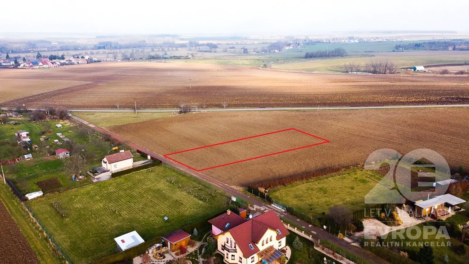Prodej  stavebního pozemku 1 534 m², Hrádecká, Nechanice