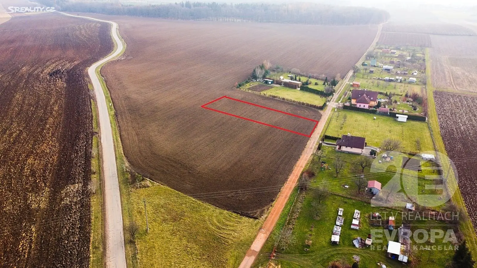 Prodej  stavebního pozemku 1 534 m², Hrádecká, Nechanice