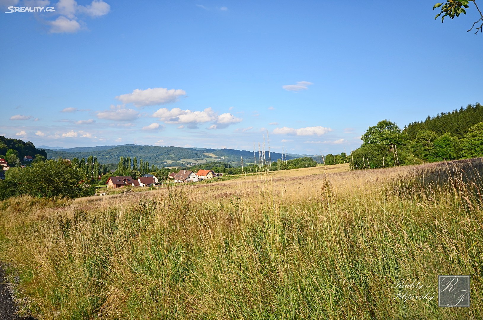 Prodej  stavebního pozemku 2 378 m², Malečov, okres Ústí nad Labem