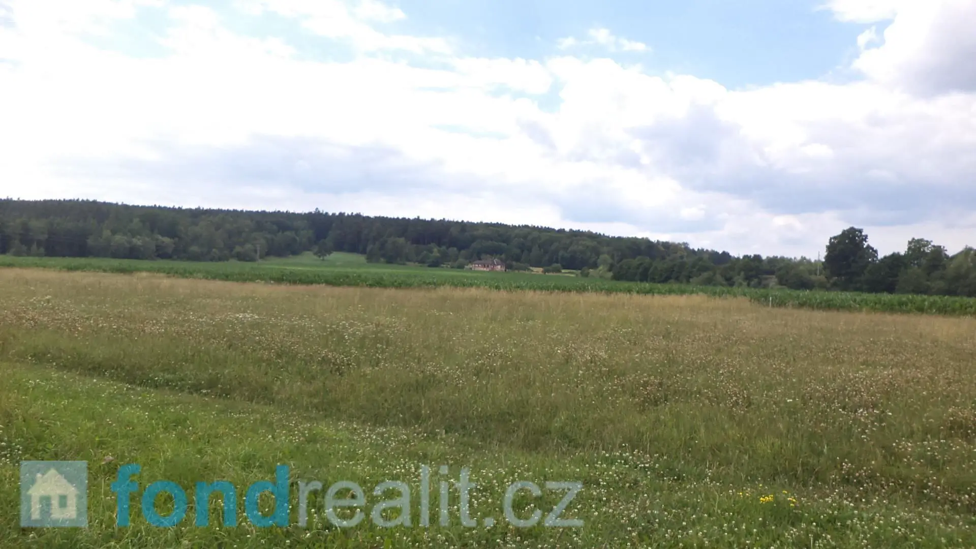 Prodej  pozemku 16 047 m², Roudné, okres České Budějovice