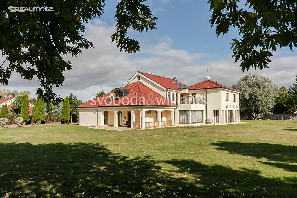 Prodej  vily 701 m², pozemek 4 307 m², Liliová, Jesenice - Osnice