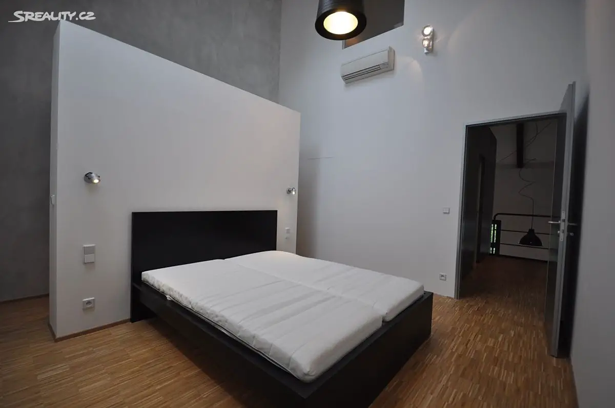 Pronájem bytu 3+kk 146 m², Na Maninách, Praha 7 - Holešovice
