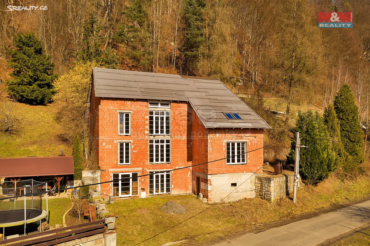 Prodej  rodinného domu 560 m², pozemek 1 985 m², Rakousy, okres Semily