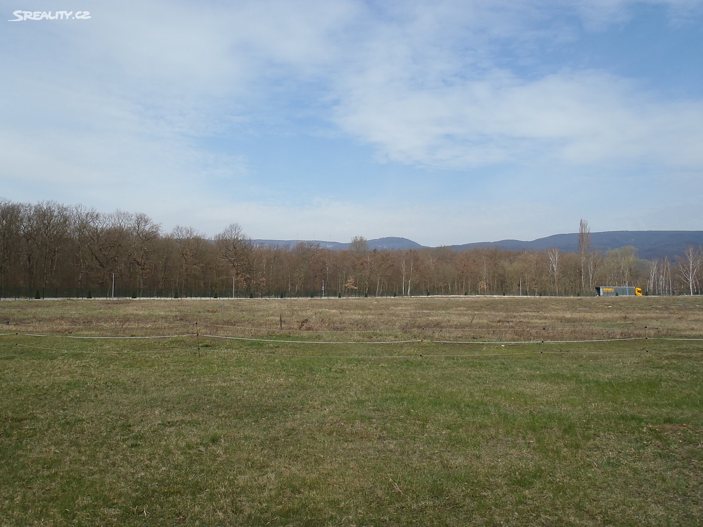 Prodej  komerčního pozemku 40 000 m², Újezdeček, okres Teplice