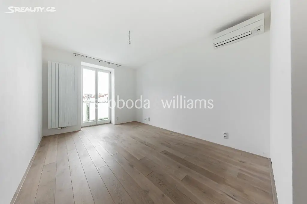 Pronájem bytu 6 pokojů a více 311 m², Nitranská, Praha 10 - Vinohrady