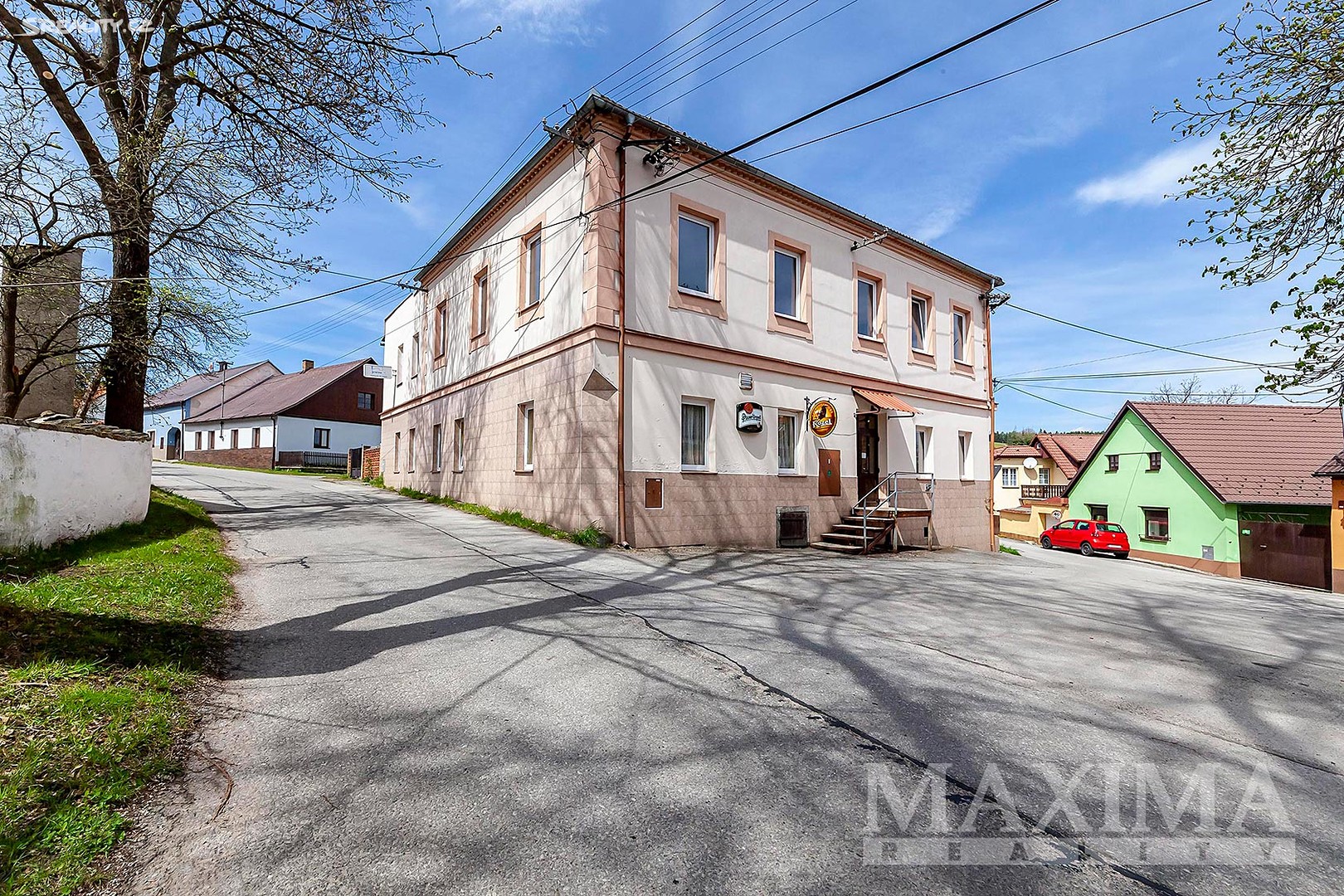 Prodej  rodinného domu 350 m², pozemek 437 m², Zálezly, okres Prachatice