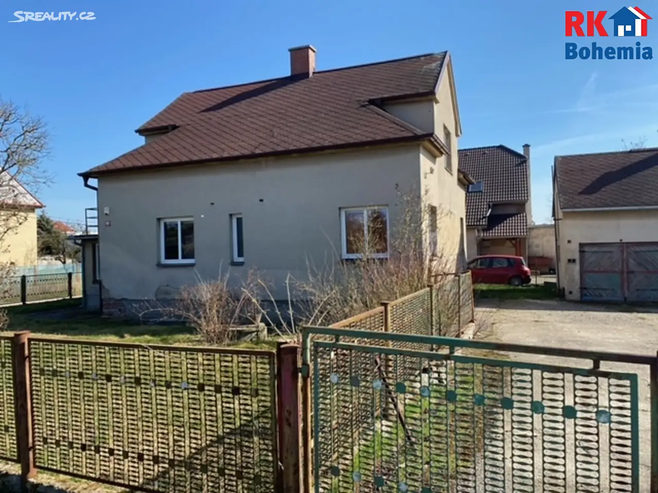 Prodej  rodinného domu 230 m², pozemek 944 m², Dlouhá Lhota, okres Mladá Boleslav