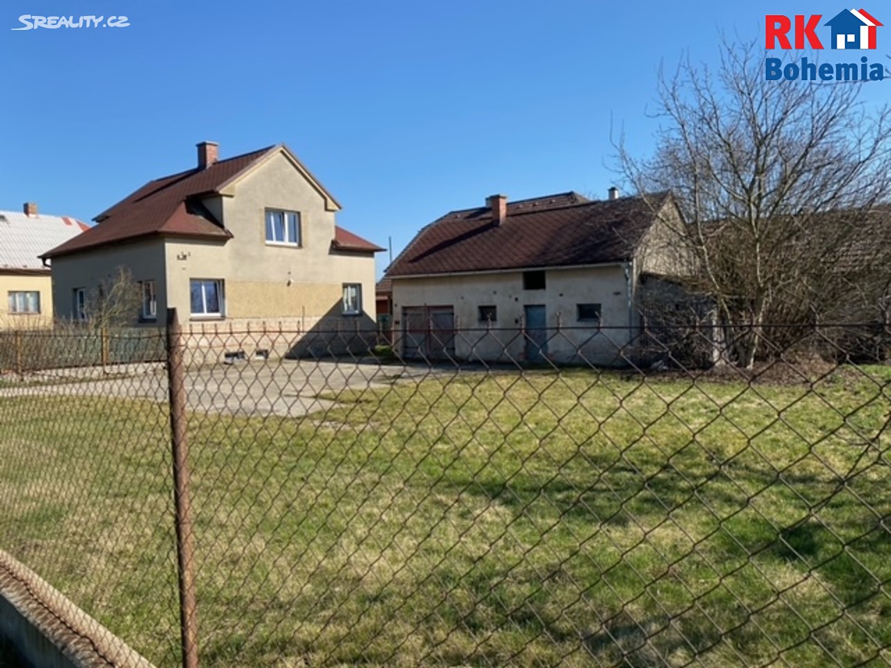 Prodej  rodinného domu 230 m², pozemek 944 m², Dlouhá Lhota, okres Mladá Boleslav