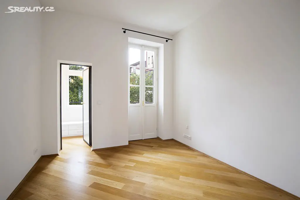 Pronájem bytu 4+1 116 m², Hořejší nábřeží, Praha 5 - Smíchov