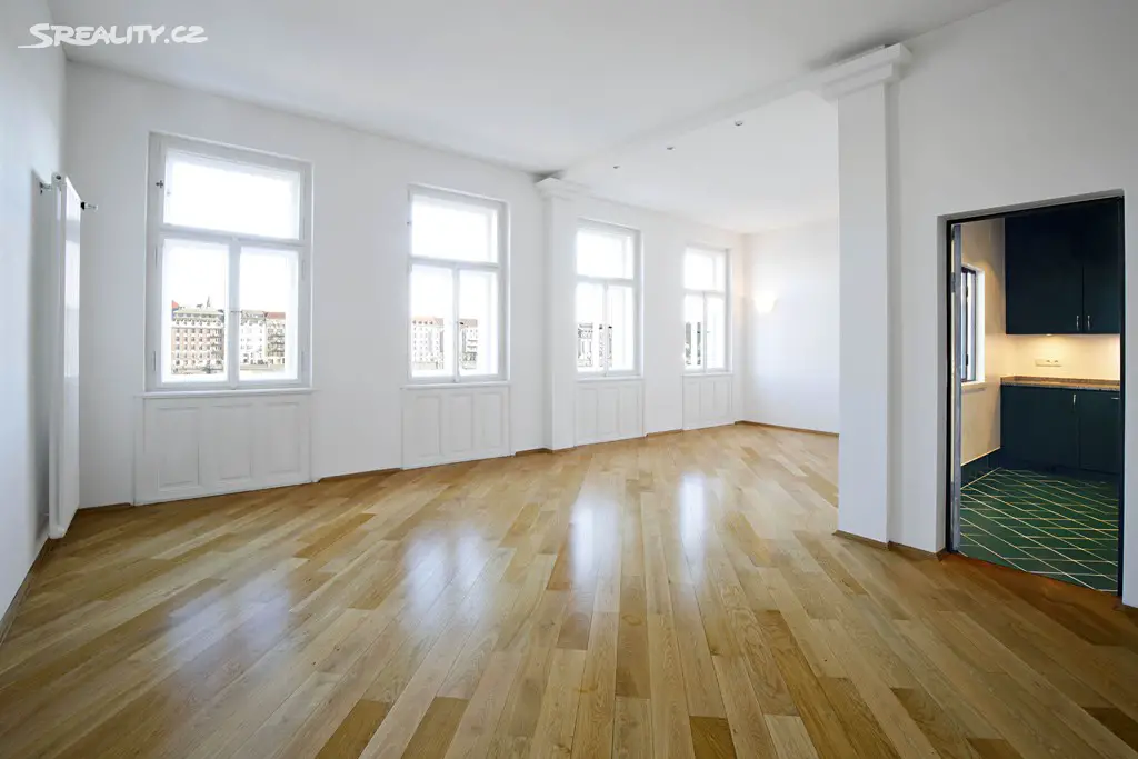 Pronájem bytu 3+1 94 m², Hořejší nábřeží, Praha 5 - Smíchov