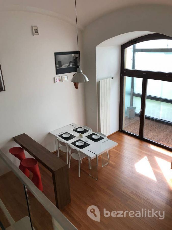 Pronájem bytu 1+1 40 m², Šaldova, Praha - Karlín, Praha, náhled. č. 1