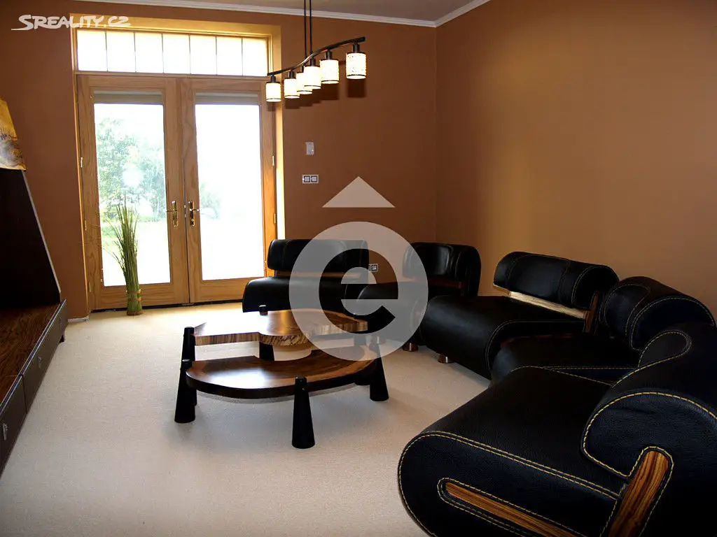 Prodej  rodinného domu 1 010 m², pozemek 5 850 m², Hroznětín - Velký Rybník, okres Karlovy Vary