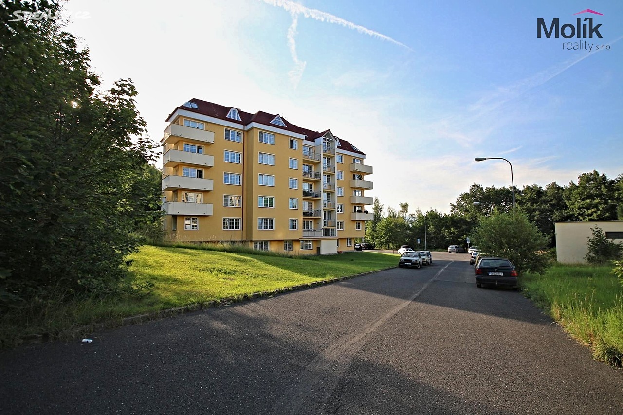 Prodej  stavebního pozemku 11 338 m², ulice Březová, Teplice
