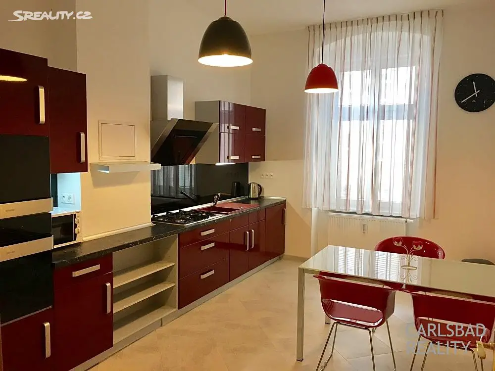 Prodej bytu 3+1 120 m², ulice nábřeží Jana Palacha, Karlovy Vary