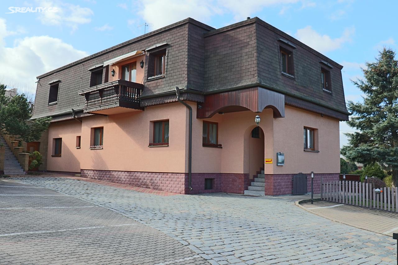 Prodej  rodinného domu 603 m², pozemek 1 575 m², Zdiby, okres Praha-východ