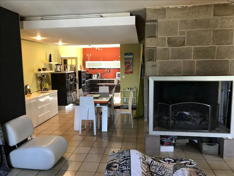 Vente maison 5 pièces 215 m2