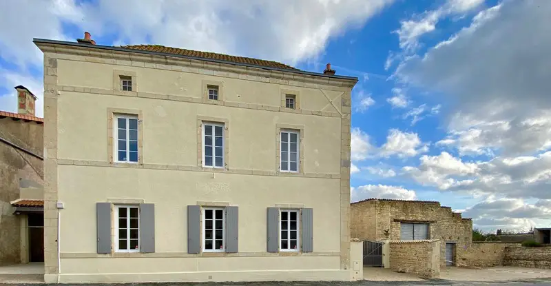 Vente maison 8 pièces 307 m2