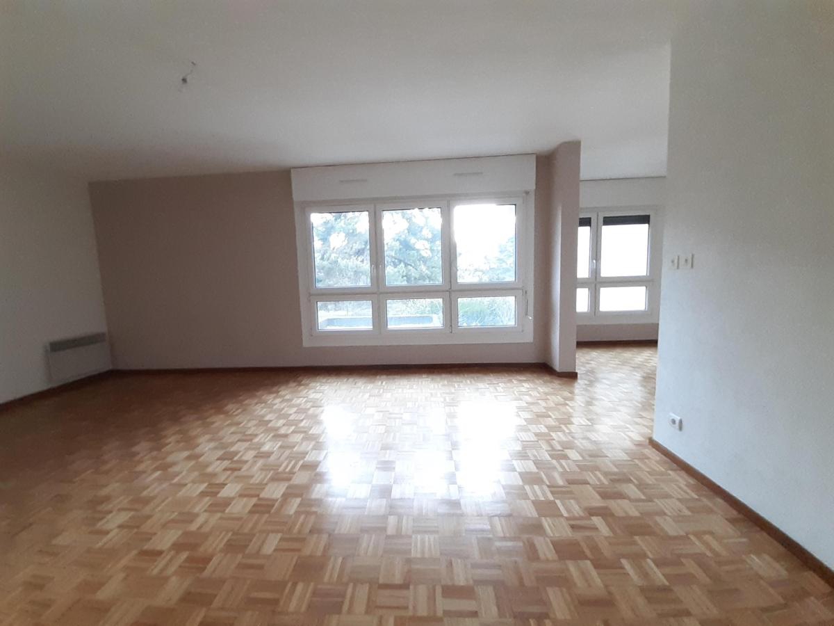 Location appartement 3 pièces 82 m2