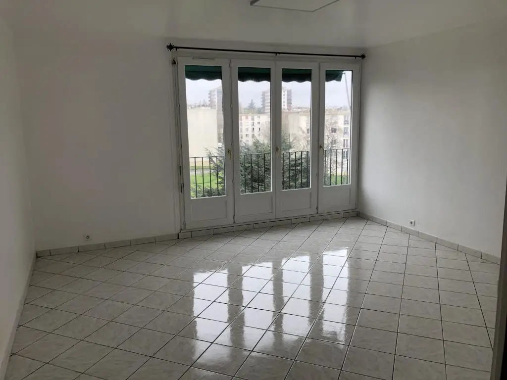 Location appartement meublé 3 pièces 70 m2