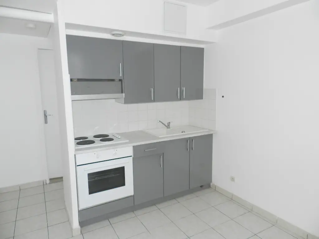Location appartement 3 pièces 47,76 m2