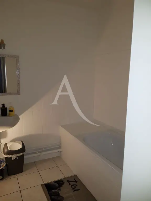 Location appartement 2 pièces 55,43 m2