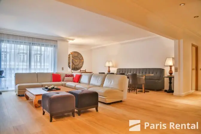 Location appartement meublé 5 pièces 158 m2