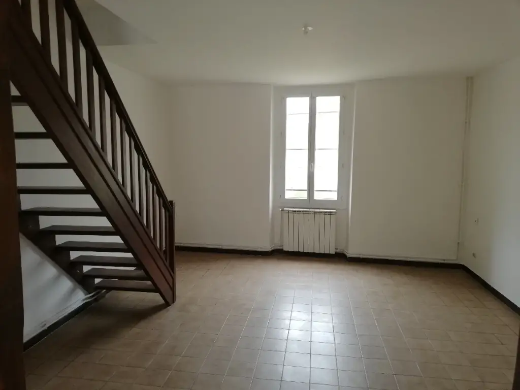 Location appartement 3 pièces 69 m2