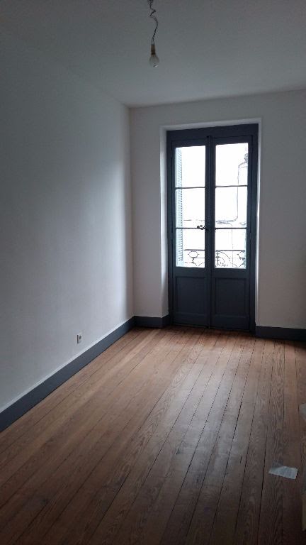 Location appartement 3 pièces 77,98 m2