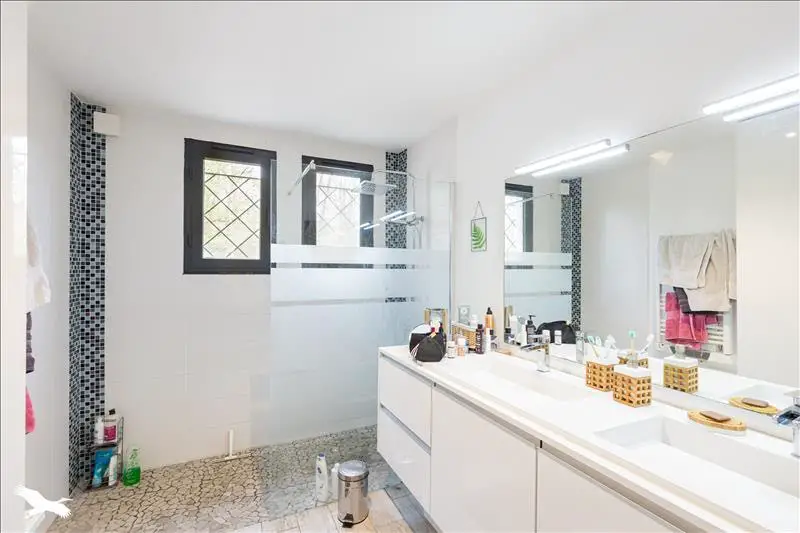 Vente maison 7 pièces 180 m2