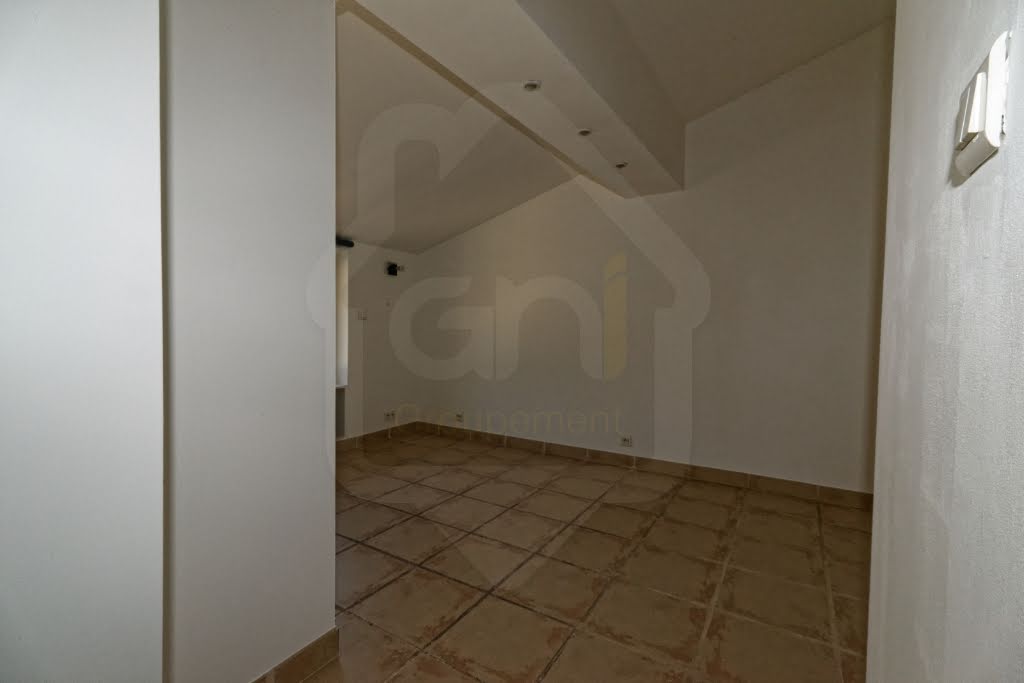 Location appartement 3 pièces 75 m2