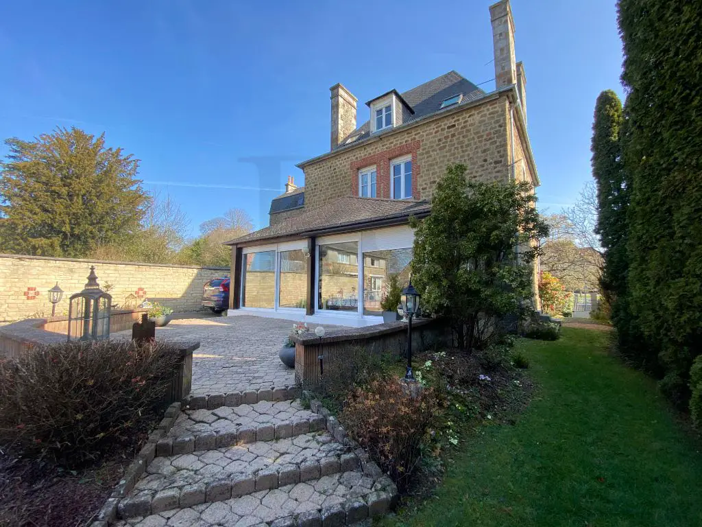 Vente maison 9 pièces 210 m2