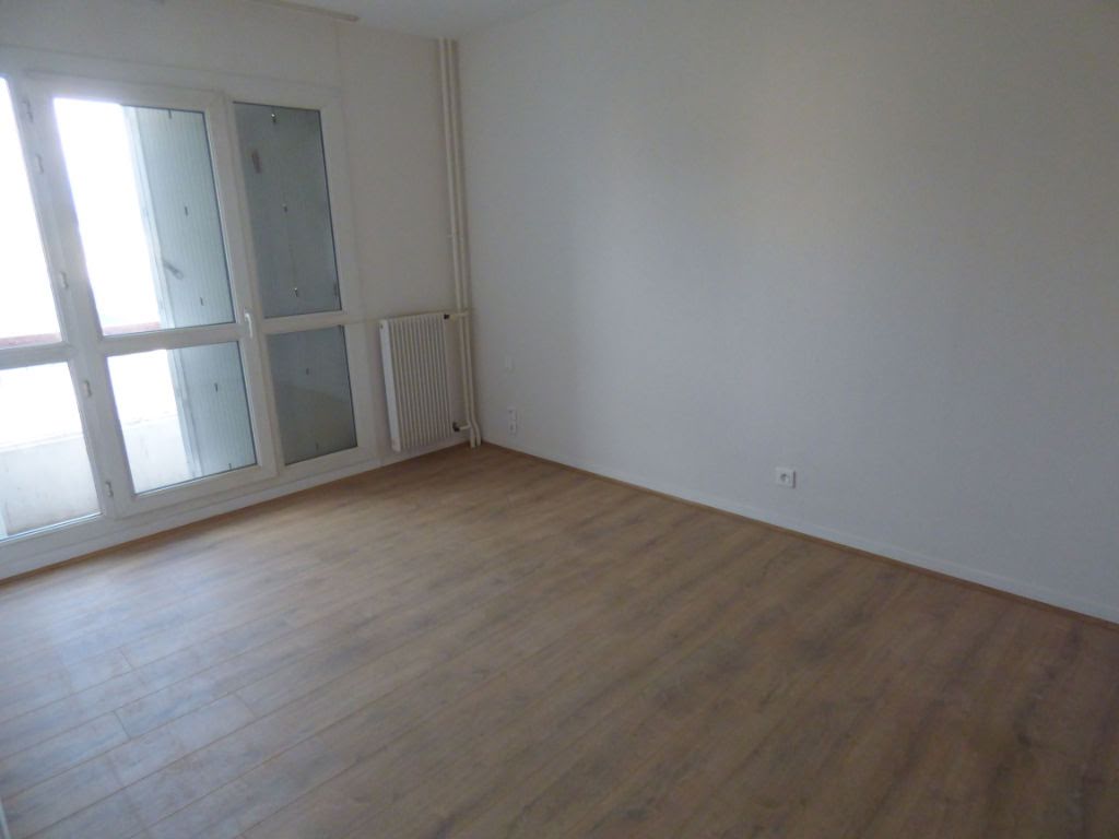 Location appartement 4 pièces 77,7 m2