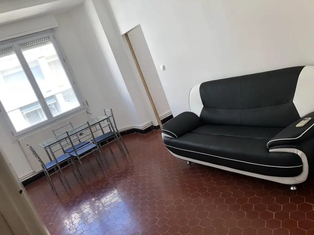 Location appartement meublé 3 pièces 66 m2