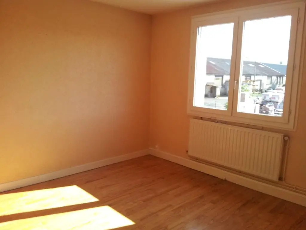 Location appartement 4 pièces 75 m2