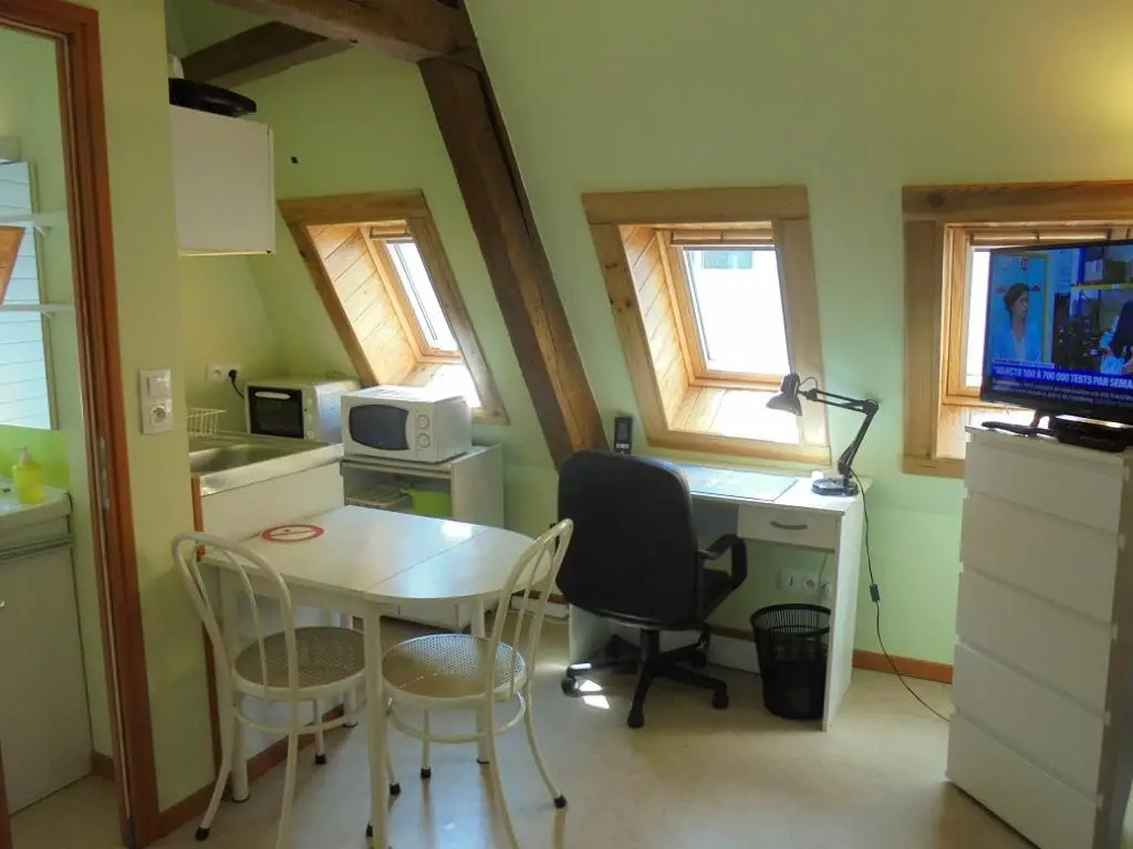 Location studio meublé 16 m2