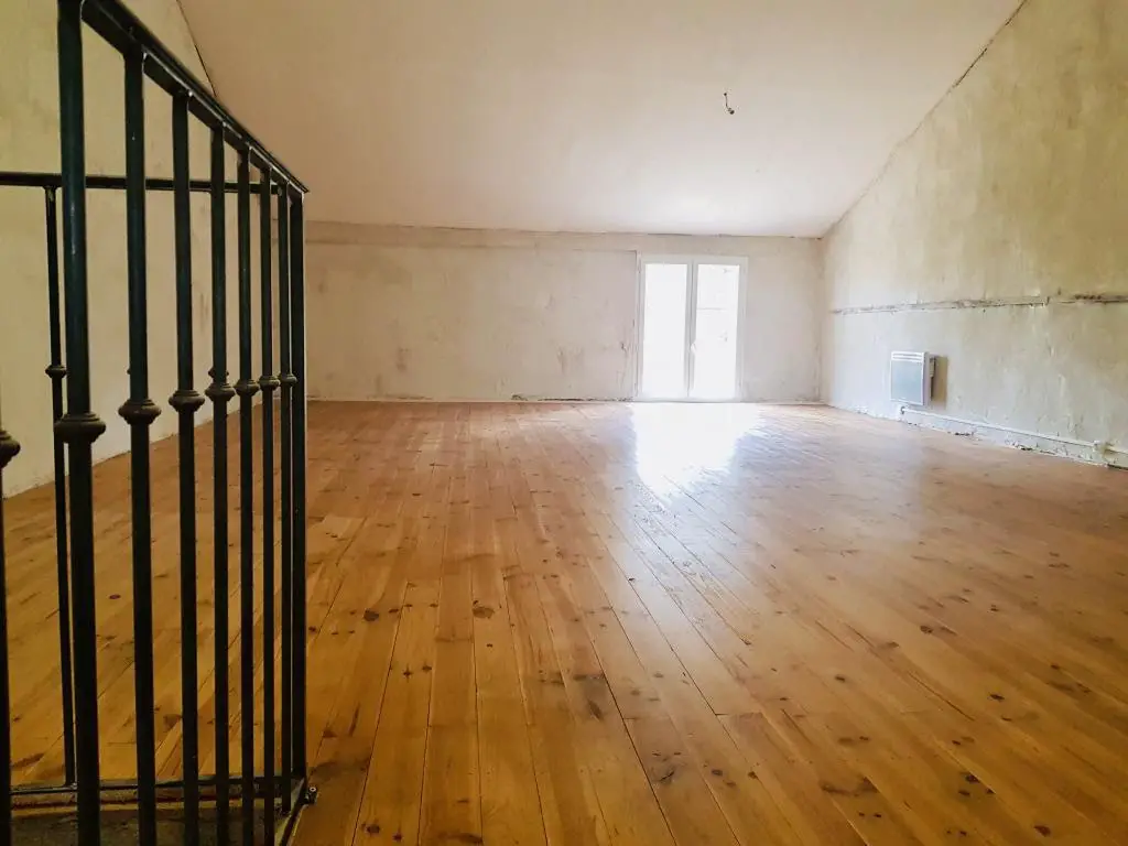 Location maison 7 pièces 300 m2