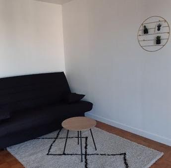 Location studio meublé 25 m2