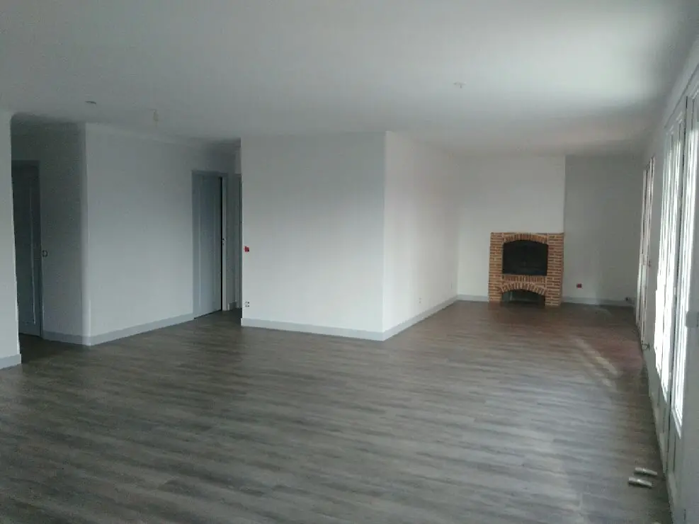 Location maison 4 pièces 115 m2