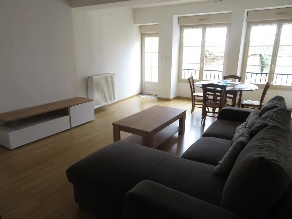 Location appartement meublé 3 pièces 95 m2
