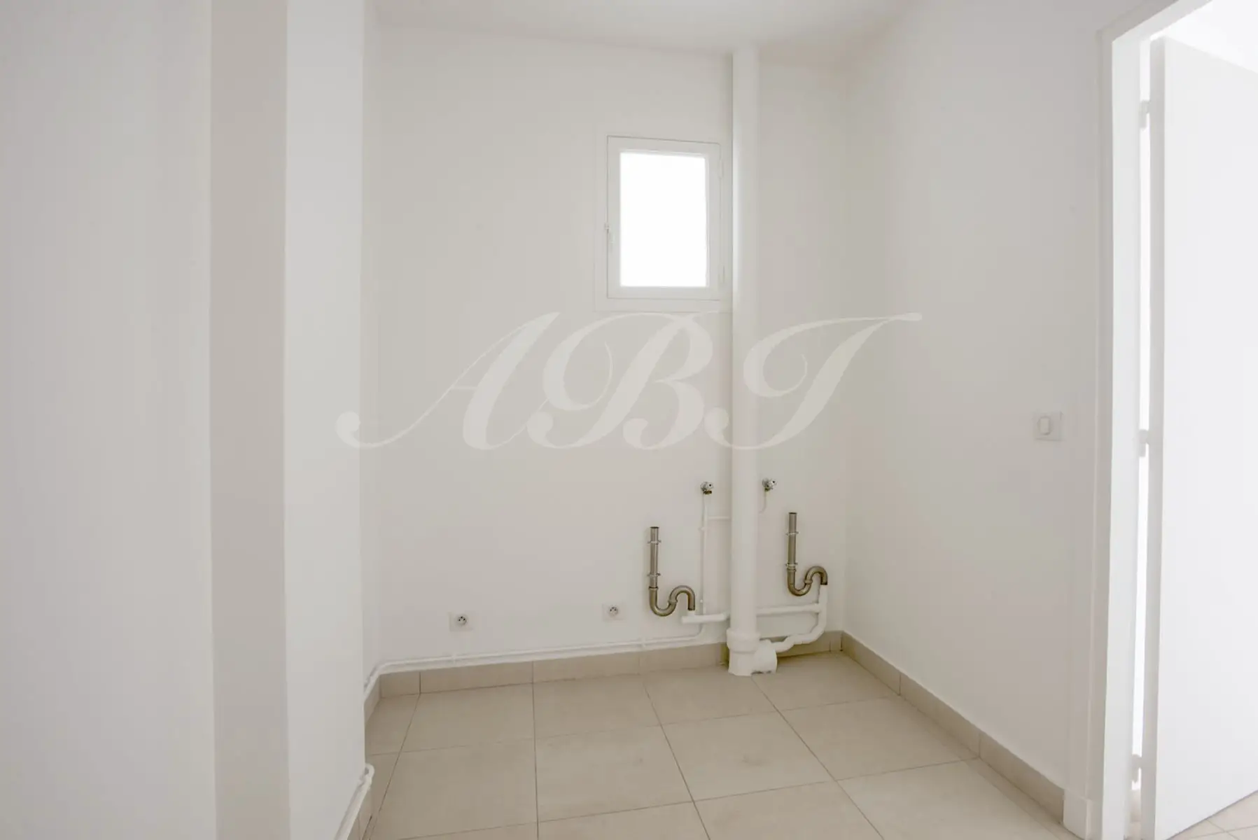 Location appartement 5 pièces 149,23 m2