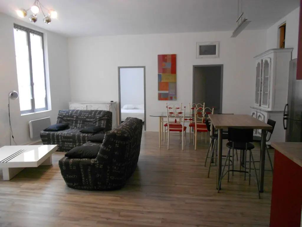 Location appartement meublé 3 pièces 73 m2
