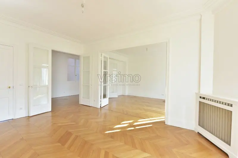 Location appartement 5 pièces 160 m2