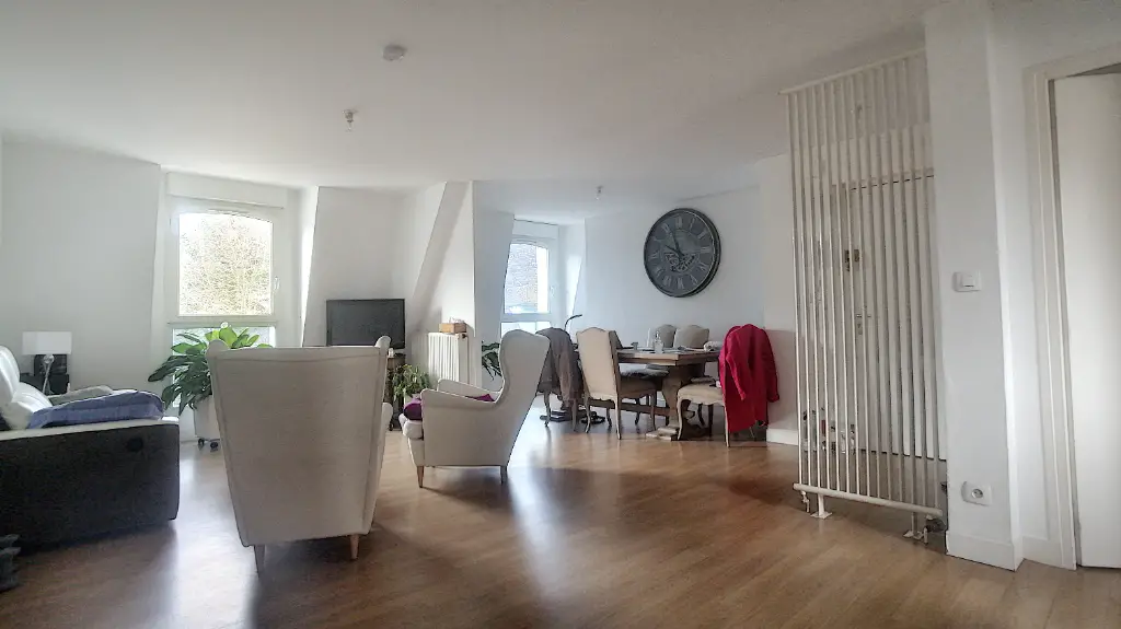 Location appartement 4 pièces 98,83 m2