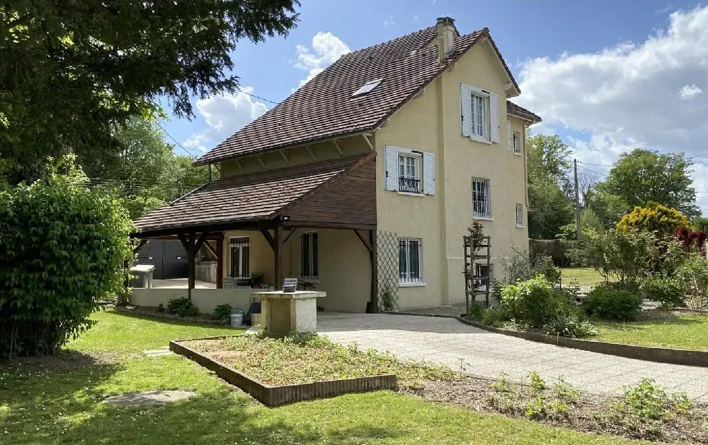 Vente maison 6 pièces 911 m2