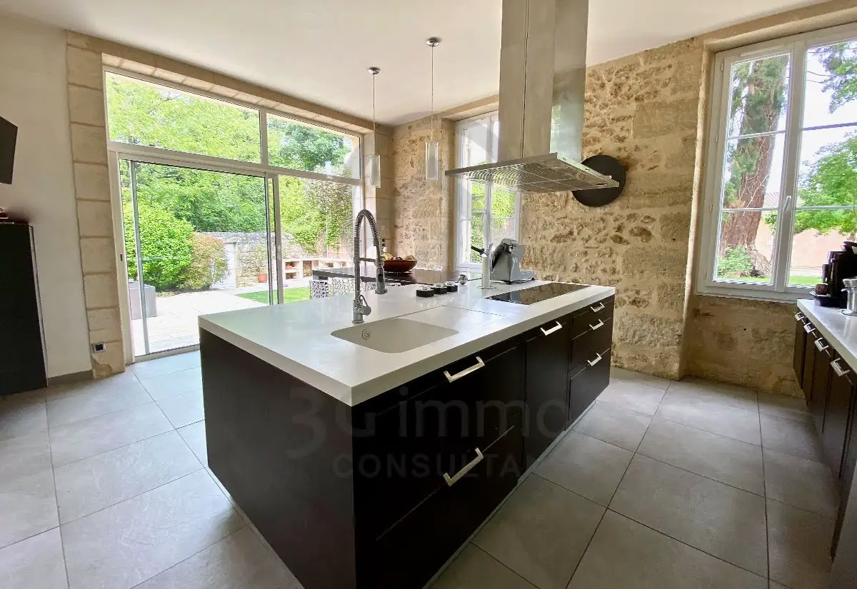 Vente maison 8 pièces 350 m2